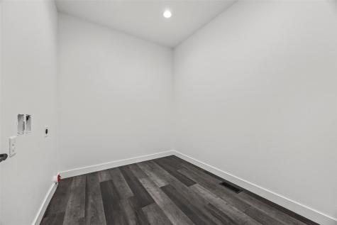 1404 Green Oak Pass Tiffin IA 52340