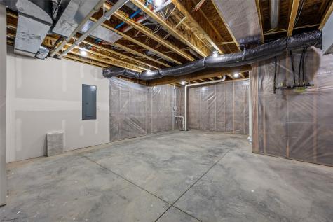 1404 Green Oak Pass Tiffin IA 52340