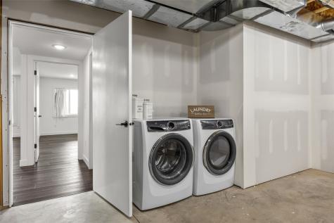 1404 Green Oak Pass Tiffin IA 52340