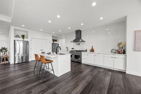 1404 Green Oak Pass Tiffin IA 52340