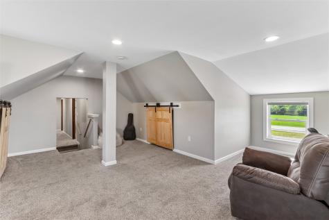 7544 Highway 21 Belle Plaine IA 52208