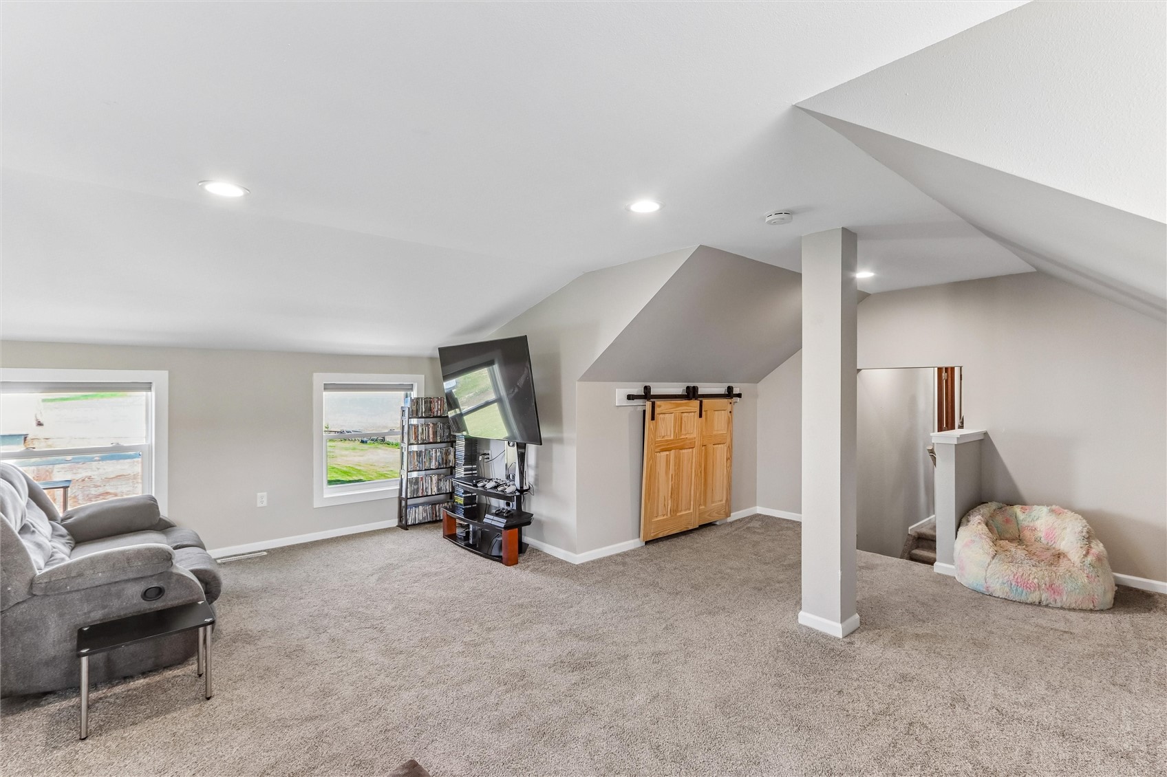7544 Highway 21 Belle Plaine IA 52208
