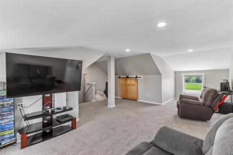7544 Highway 21 Belle Plaine IA 52208