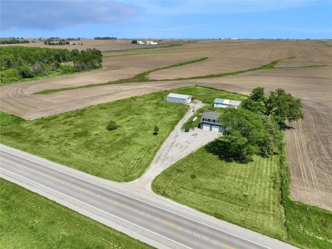 7544 Highway 21 Belle Plaine IA 52208