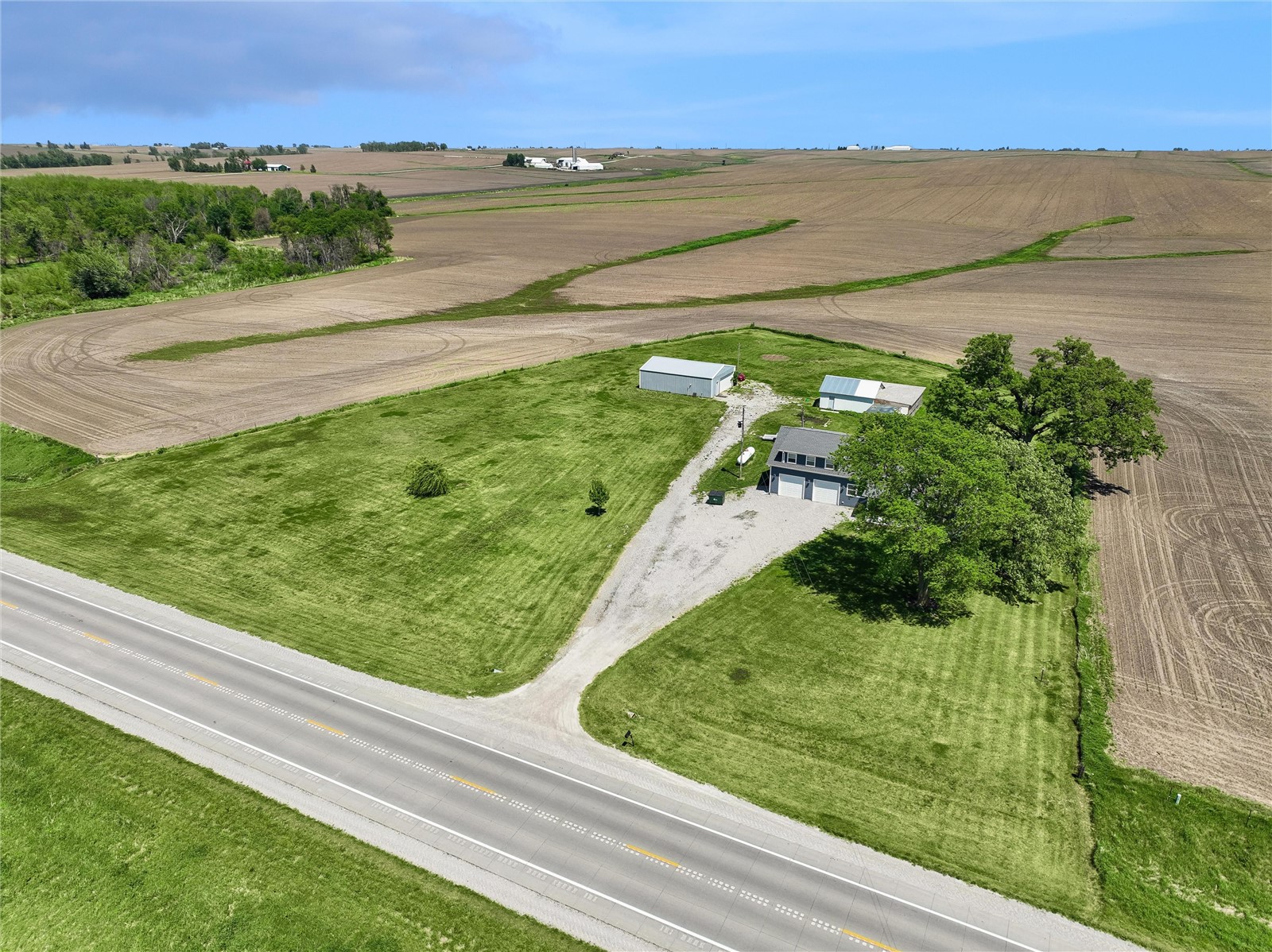 7544 Highway 21 Belle Plaine IA 52208