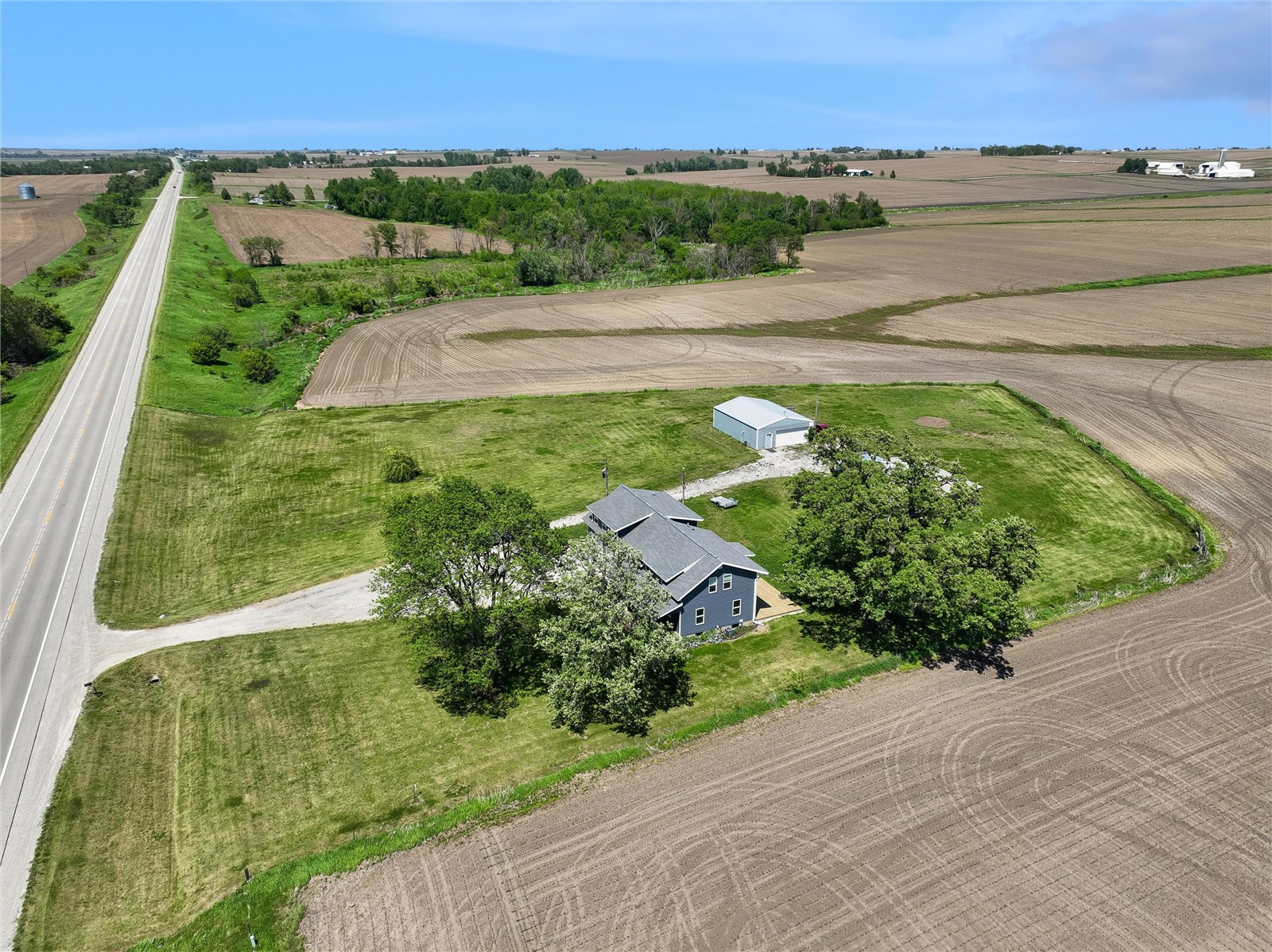7544 Highway 21 Belle Plaine IA 52208