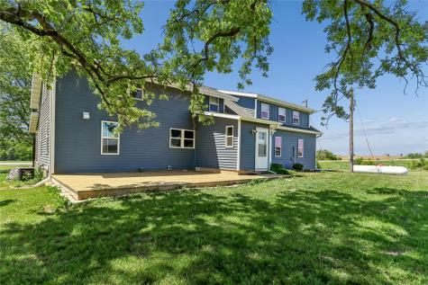 7544 Highway 21 Belle Plaine IA 52208