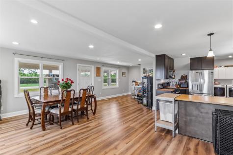 7544 Highway 21 Belle Plaine IA 52208