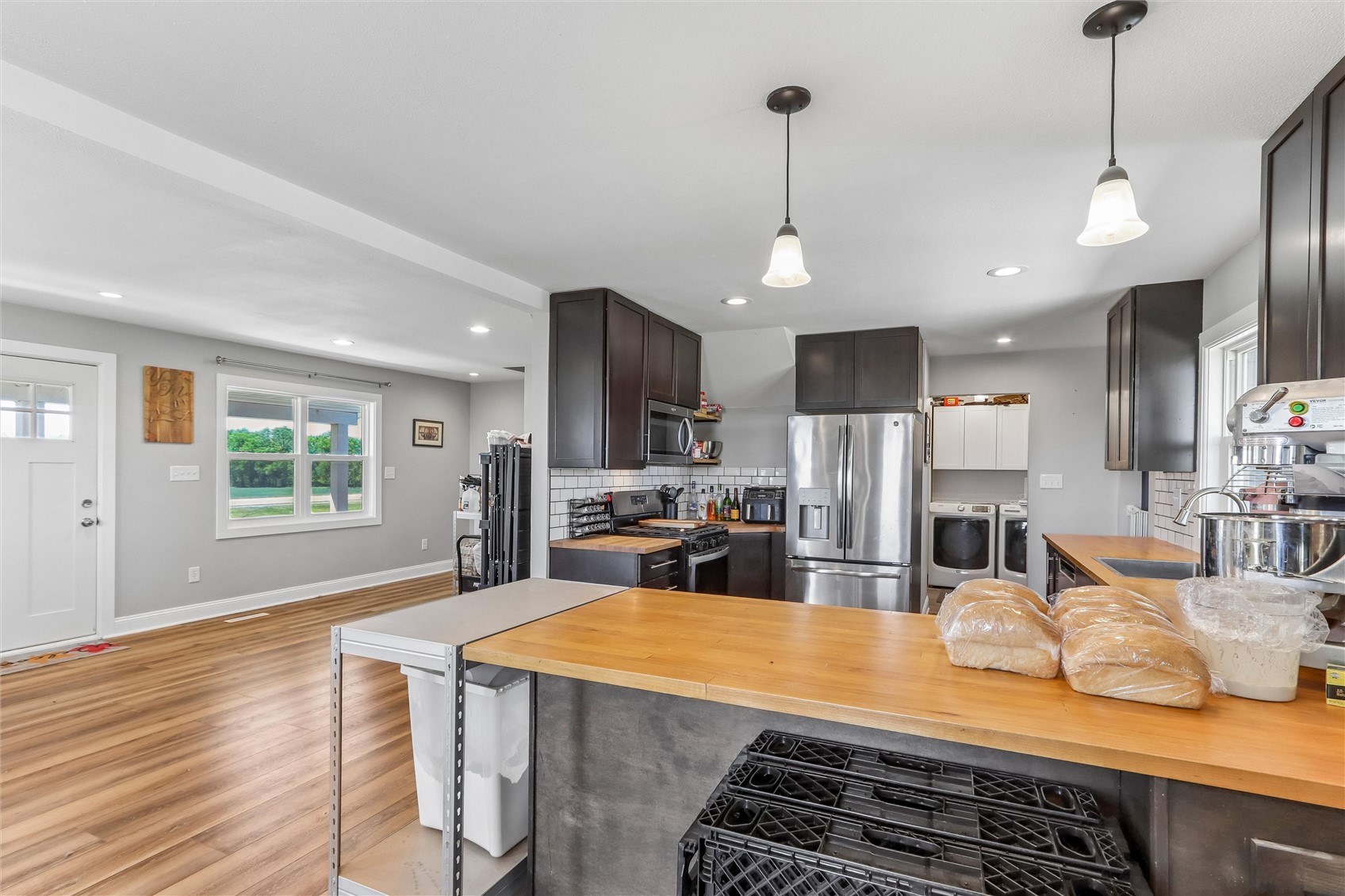 7544 Highway 21 Belle Plaine IA 52208