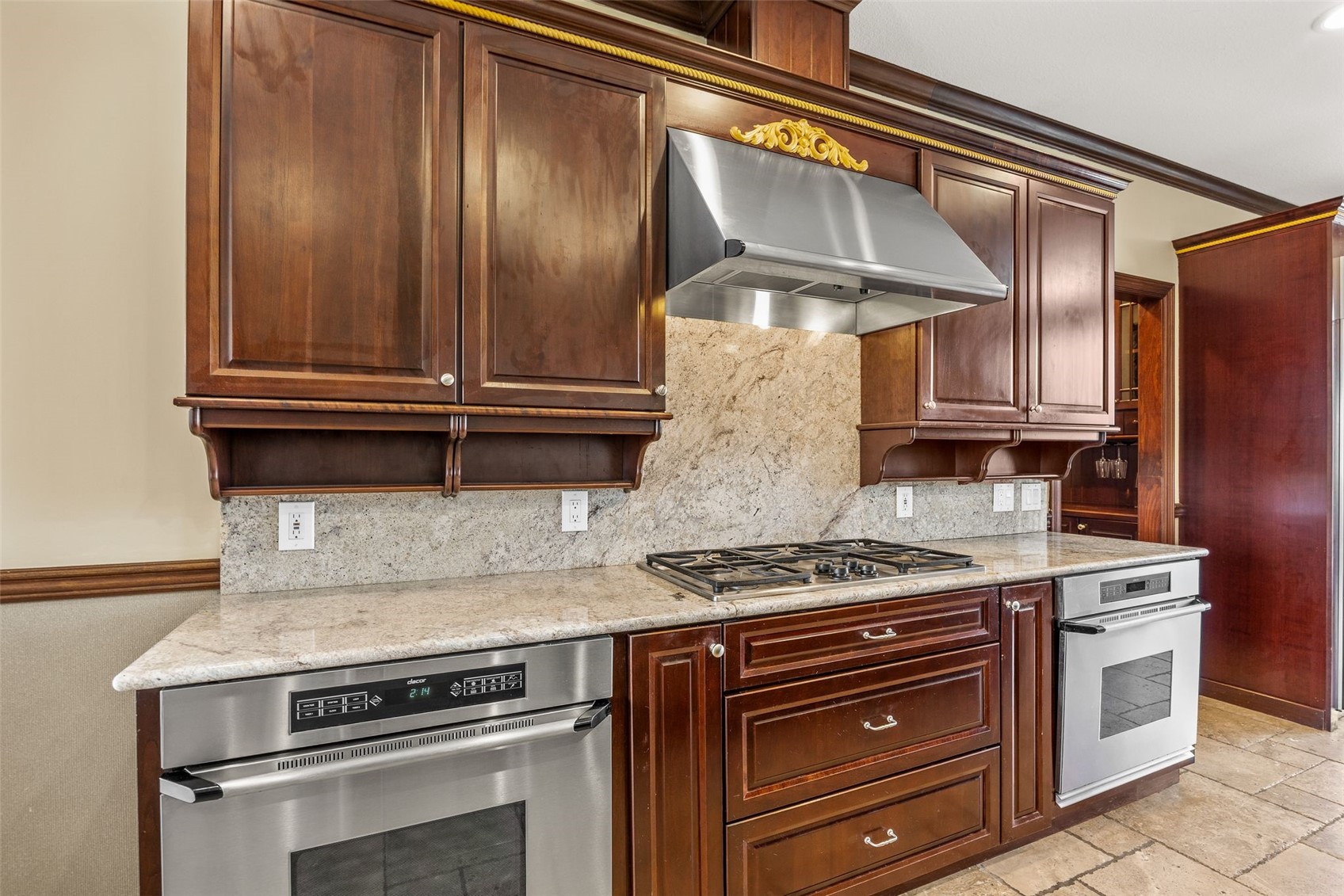 4452 Plumberry Road Ely IA 52227