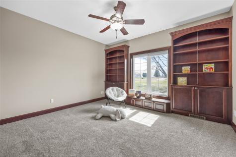 4452 Plumberry Road Ely IA 52227