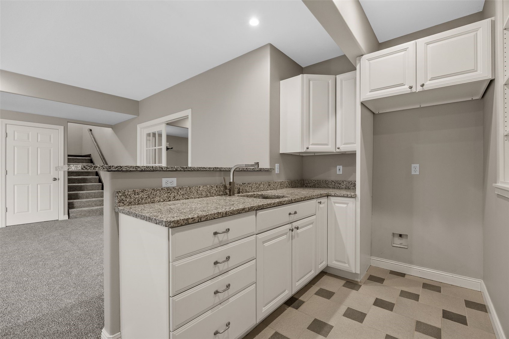 4452 Plumberry Road Ely IA 52227