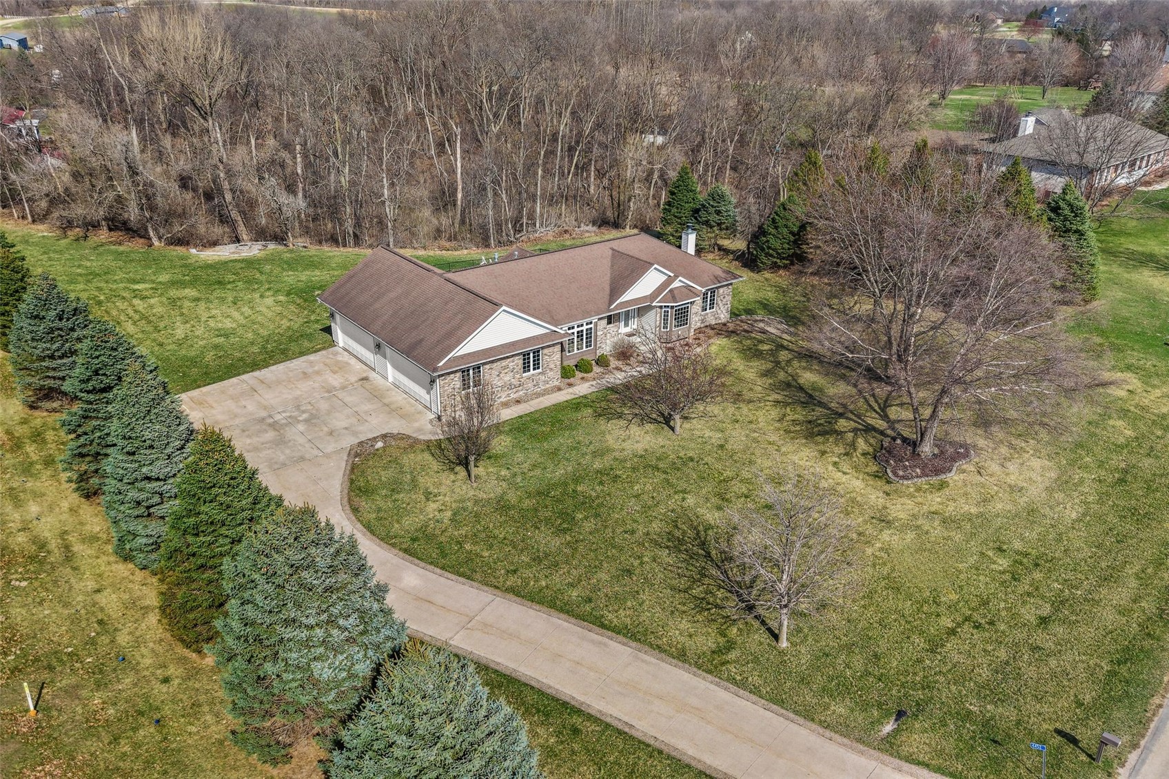 4452 Plumberry Road Ely IA 52227