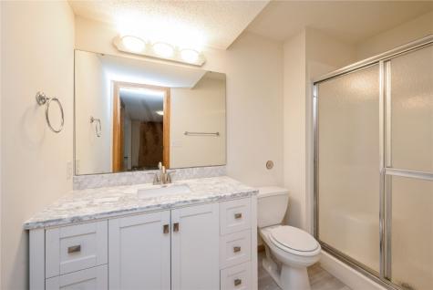 2500 Creekside Drive Hiawatha IA 52233