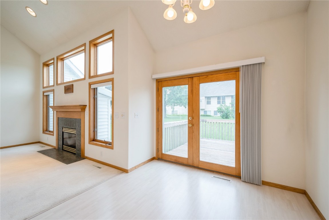 2500 Creekside Drive Hiawatha IA 52233