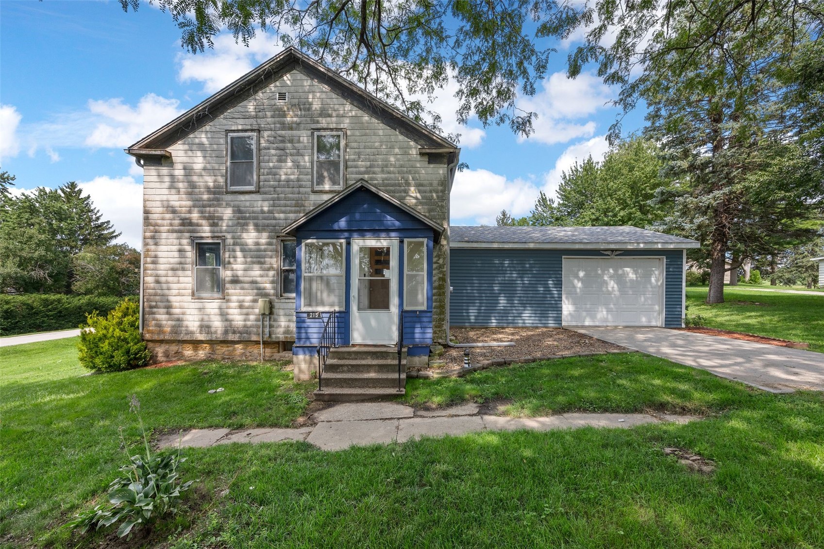 Amana IA, 215 53RD Avenue