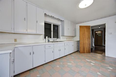 215 53rd Avenue Amana IA 52203