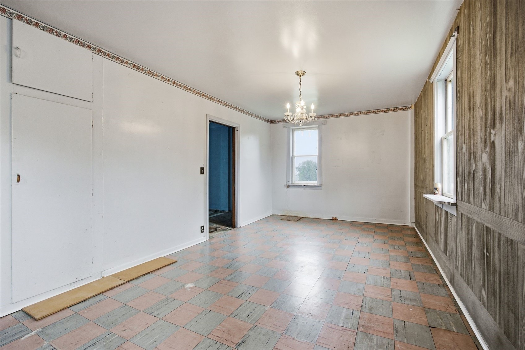 215 53rd Avenue Amana IA 52203