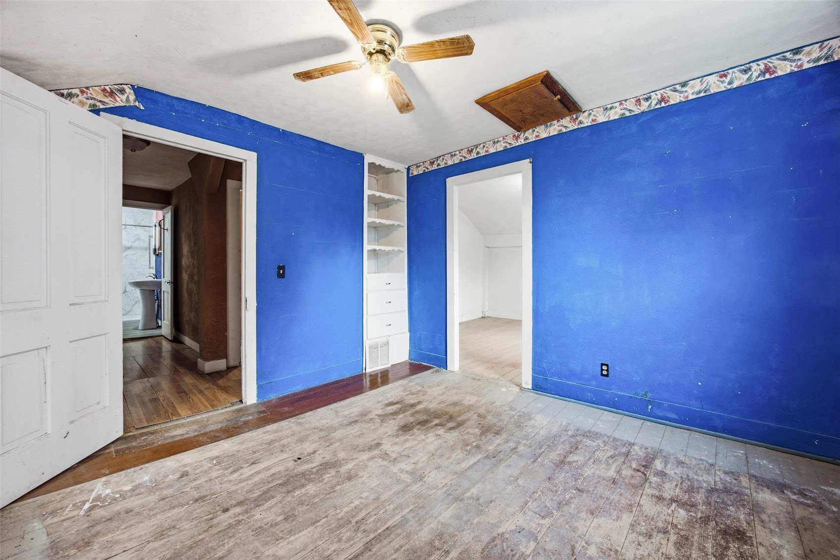 215 53rd Avenue Amana IA 52203