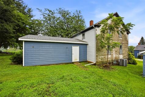 215 53rd Avenue Amana IA 52203