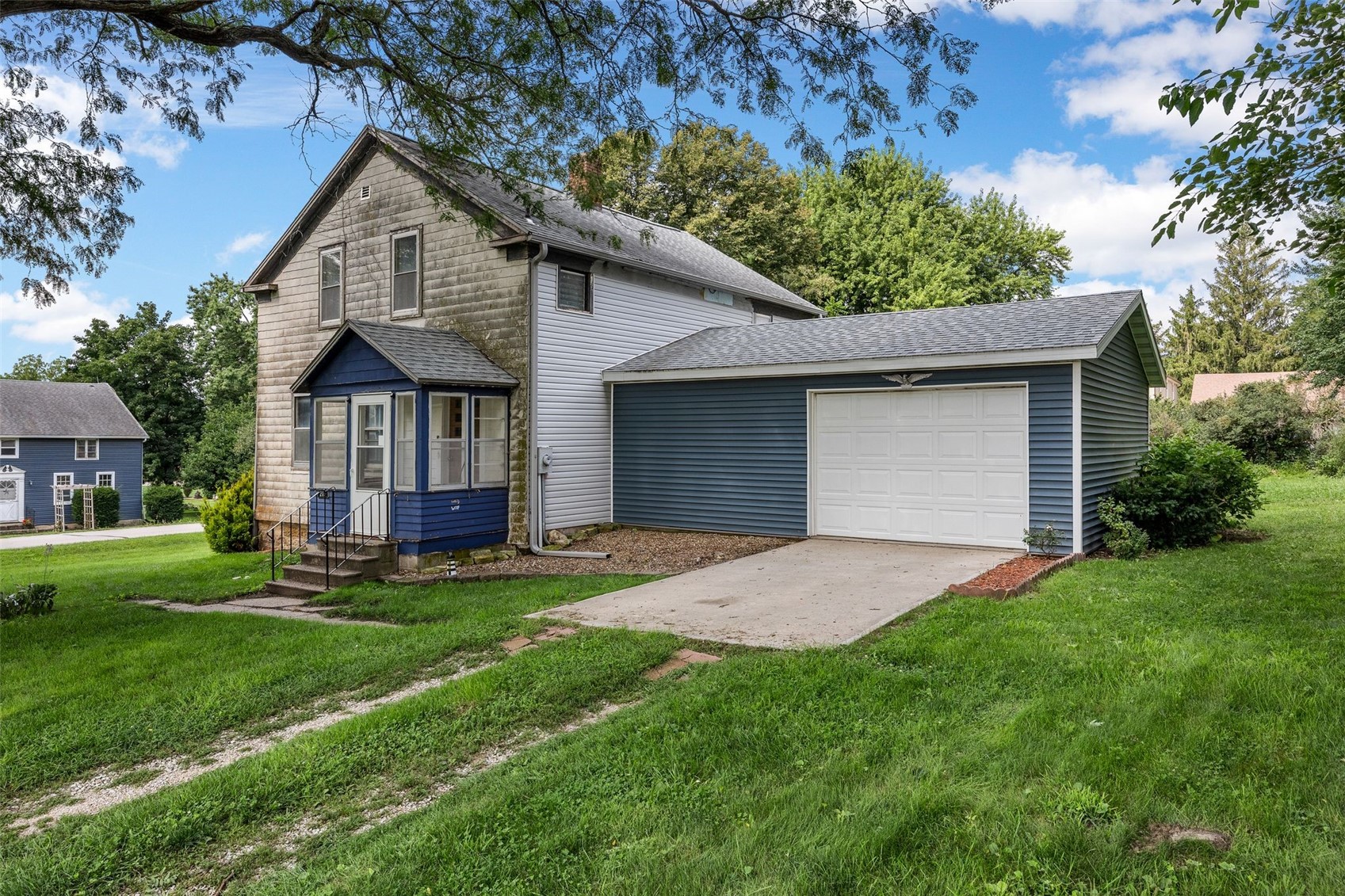 215 53rd Avenue Amana IA 52203