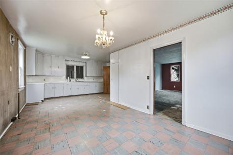 215 53rd Avenue Amana IA 52203