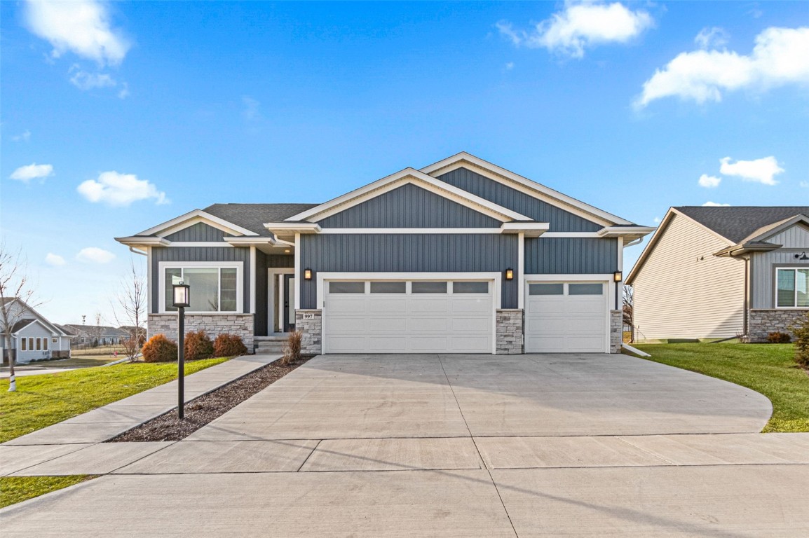 997 Thomas Circle Tiffin IA 52340