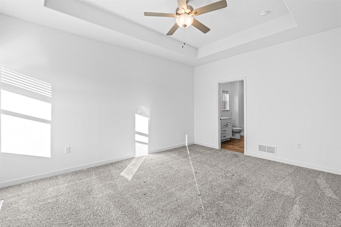 997 Thomas Circle Tiffin IA 52340