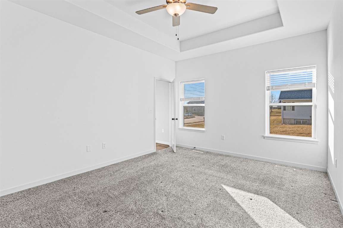 997 Thomas Circle Tiffin IA 52340