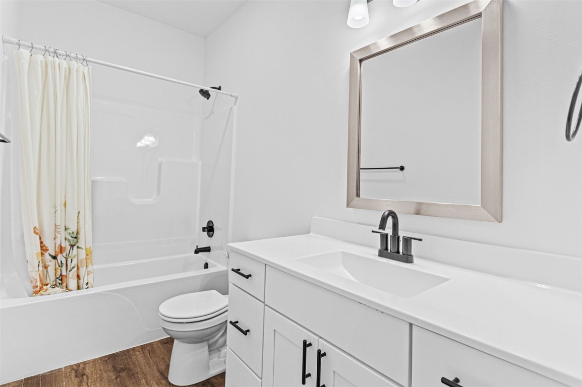 997 Thomas Circle Tiffin IA 52340