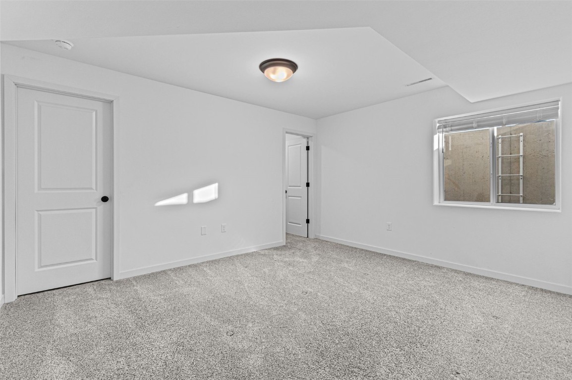 997 Thomas Circle Tiffin IA 52340
