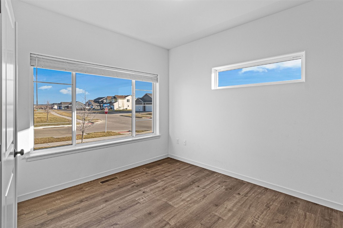 997 Thomas Circle Tiffin IA 52340