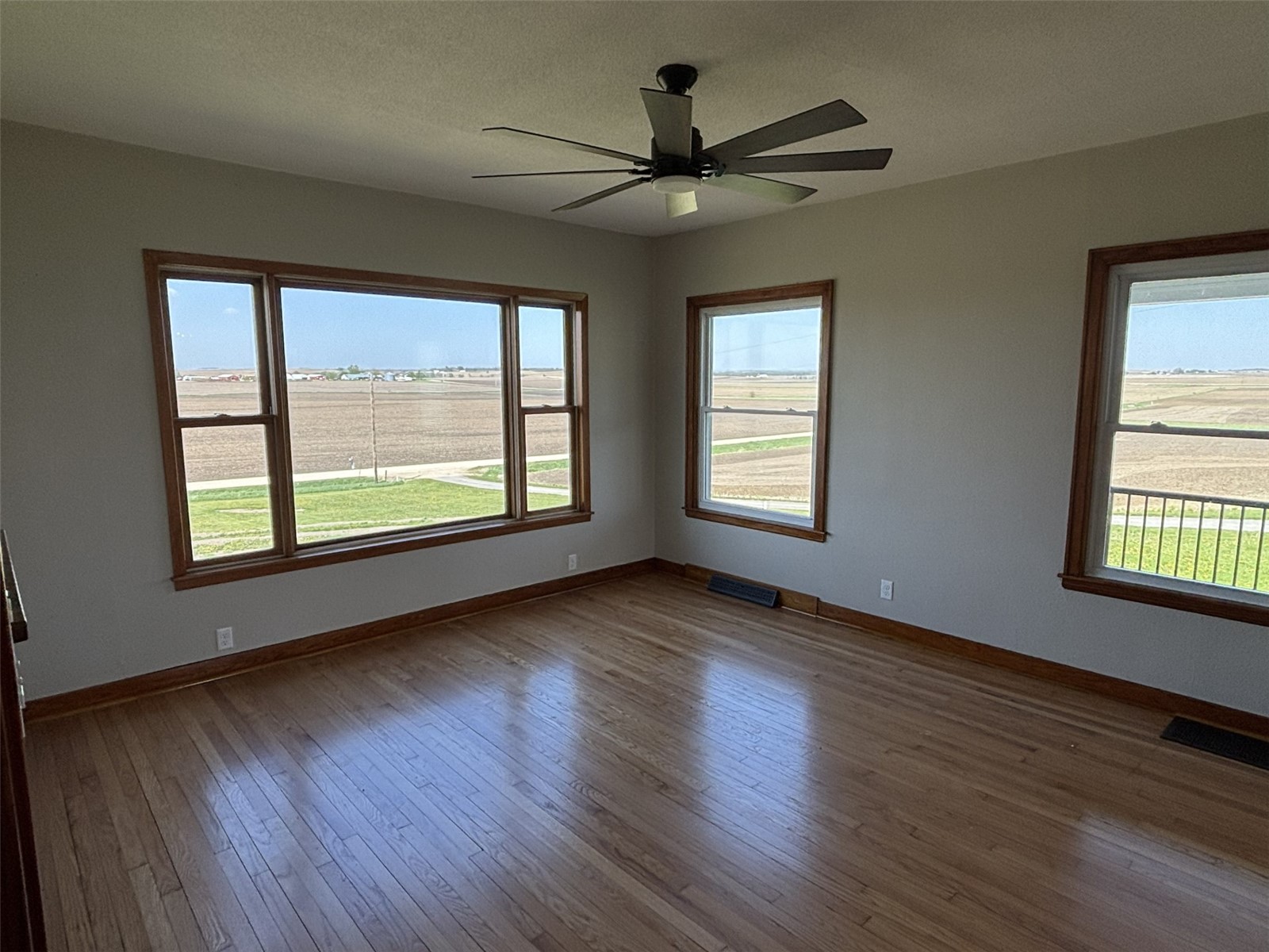 2178 142 Street Lowden IA 52255
