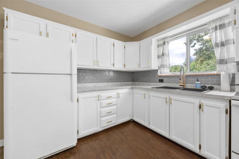 709 6th Avenue Coralville IA 52241