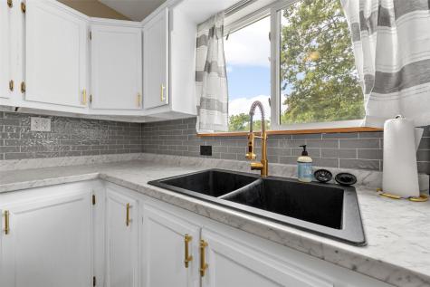 709 6th Avenue Coralville IA 52241