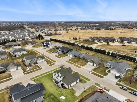 5415 Triple Crown Drive Marion IA 52302