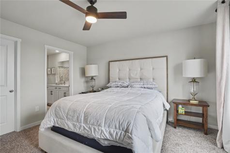 2786 Anne Drive Hiawatha IA 52233