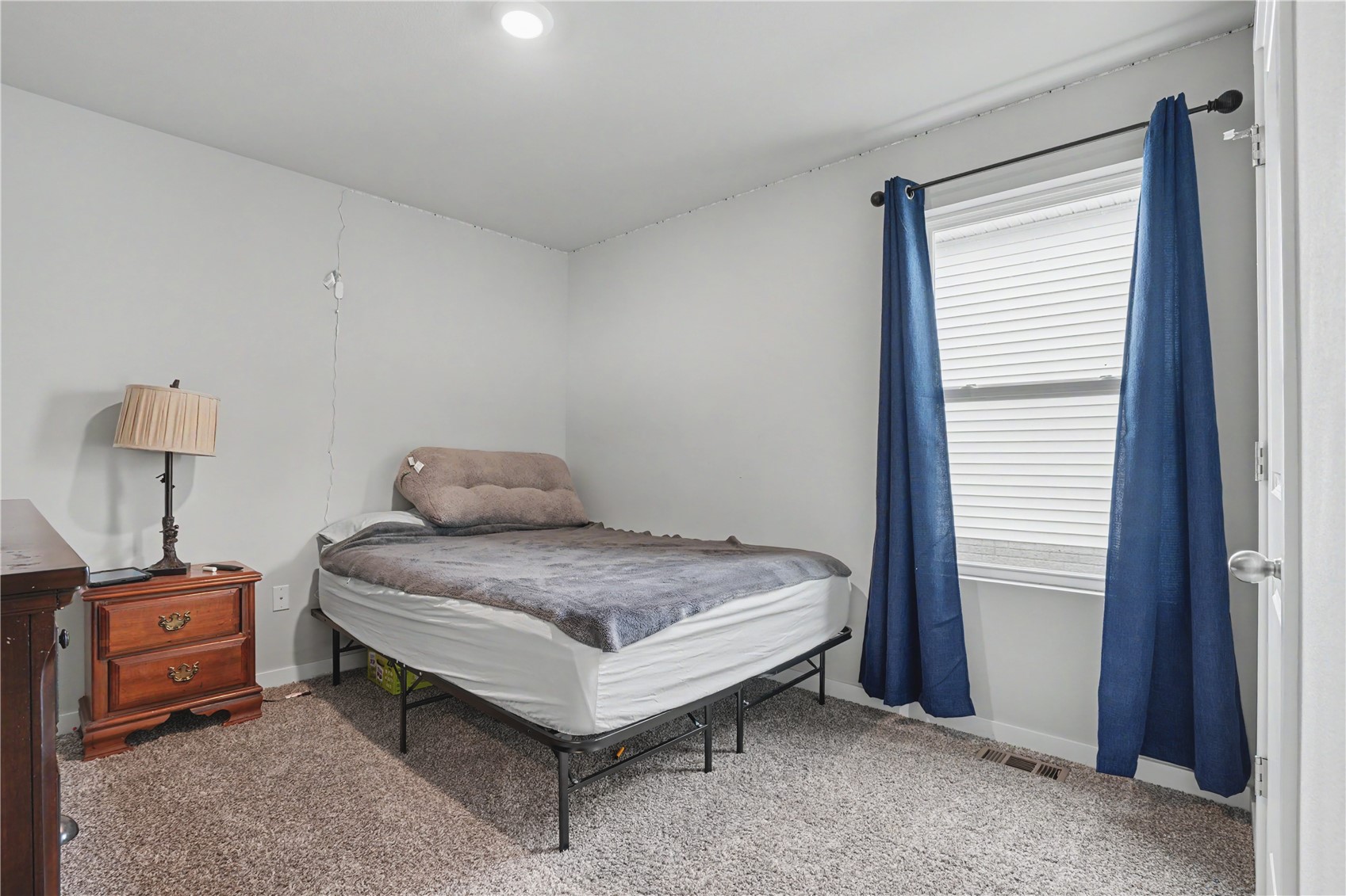 2786 Anne Drive Hiawatha IA 52233