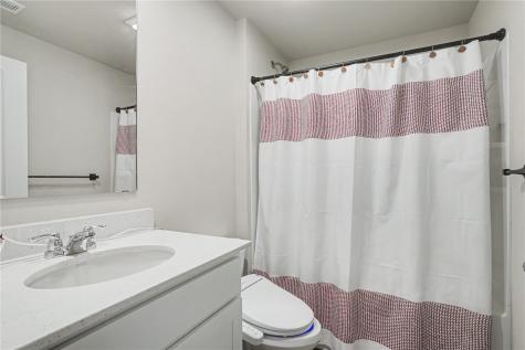 2786 Anne Drive Hiawatha IA 52233