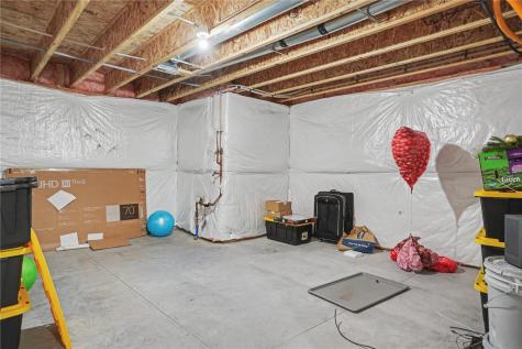 2786 Anne Drive Hiawatha IA 52233
