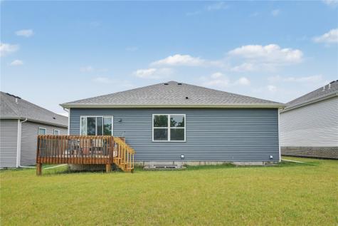 2786 Anne Drive Hiawatha IA 52233