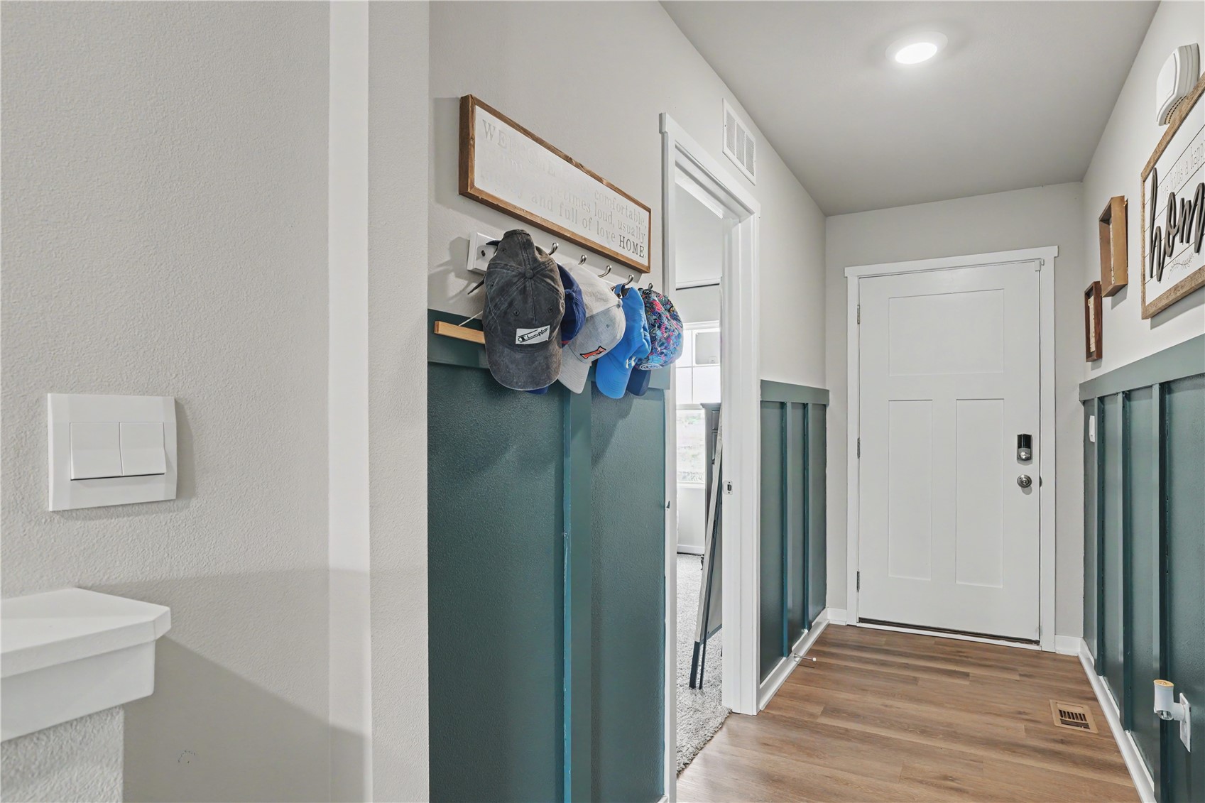 2786 Anne Drive Hiawatha IA 52233