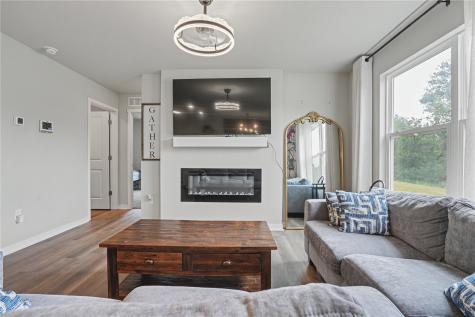 2786 Anne Drive Hiawatha IA 52233
