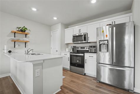 2786 Anne Drive Hiawatha IA 52233