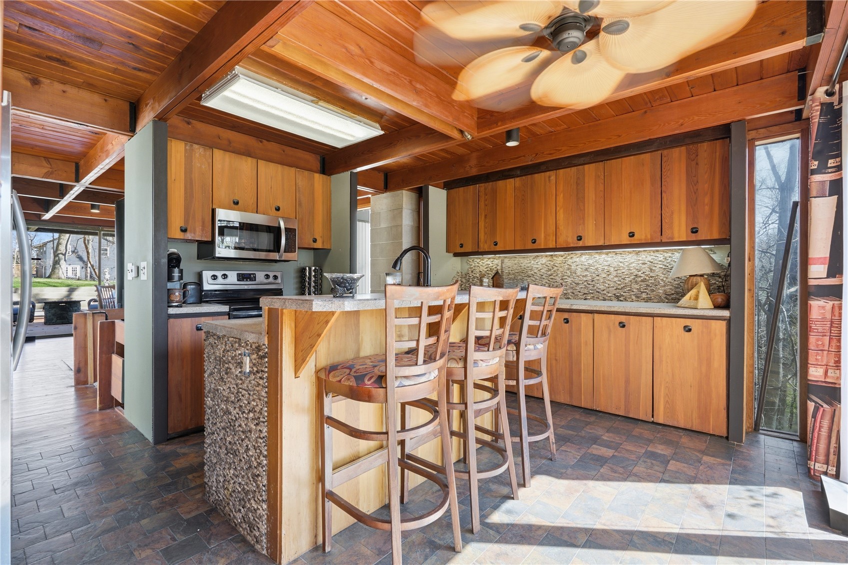 2140 Glass Road NE Cedar Rapids IA 52402