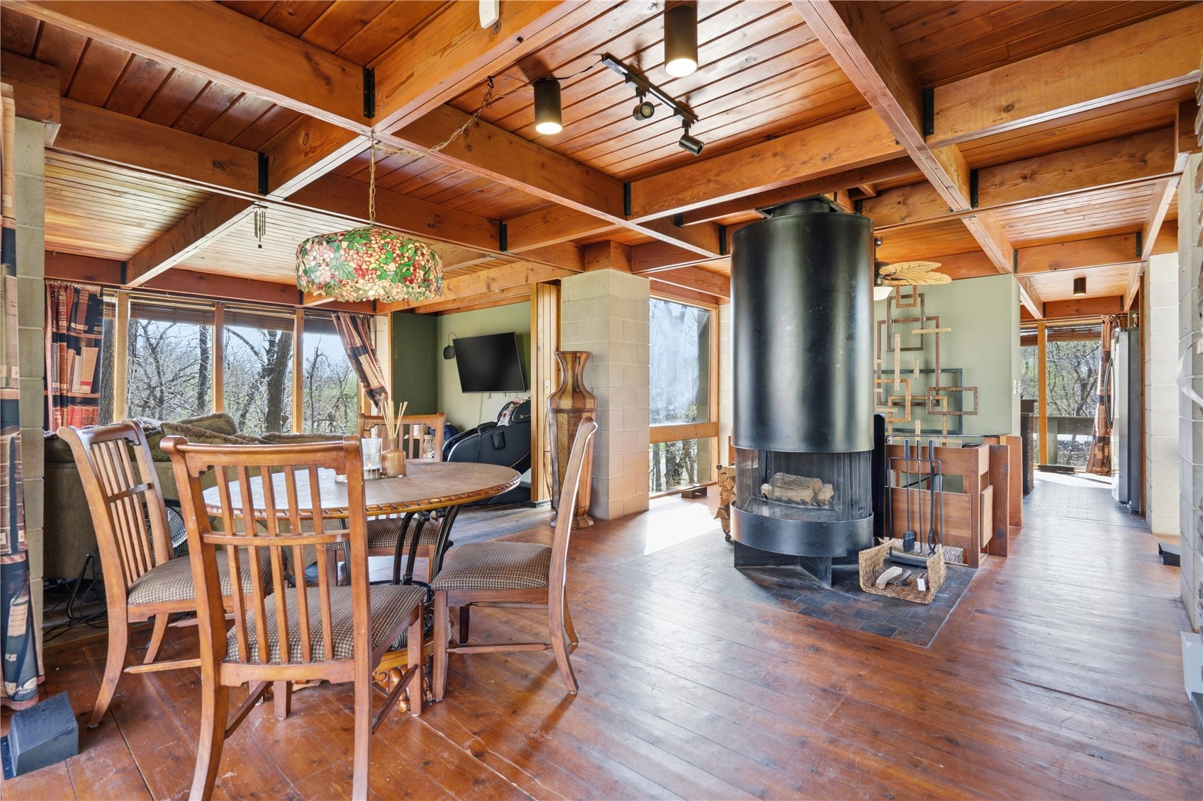 2140 Glass Road NE Cedar Rapids IA 52402