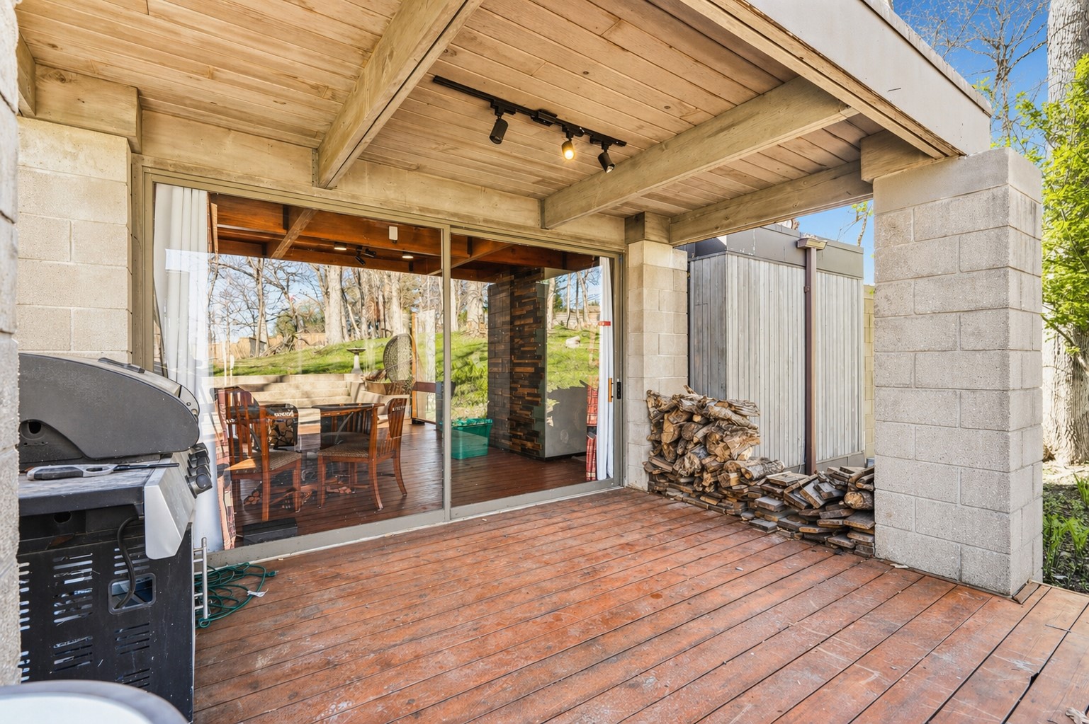 2140 Glass Road NE Cedar Rapids IA 52402