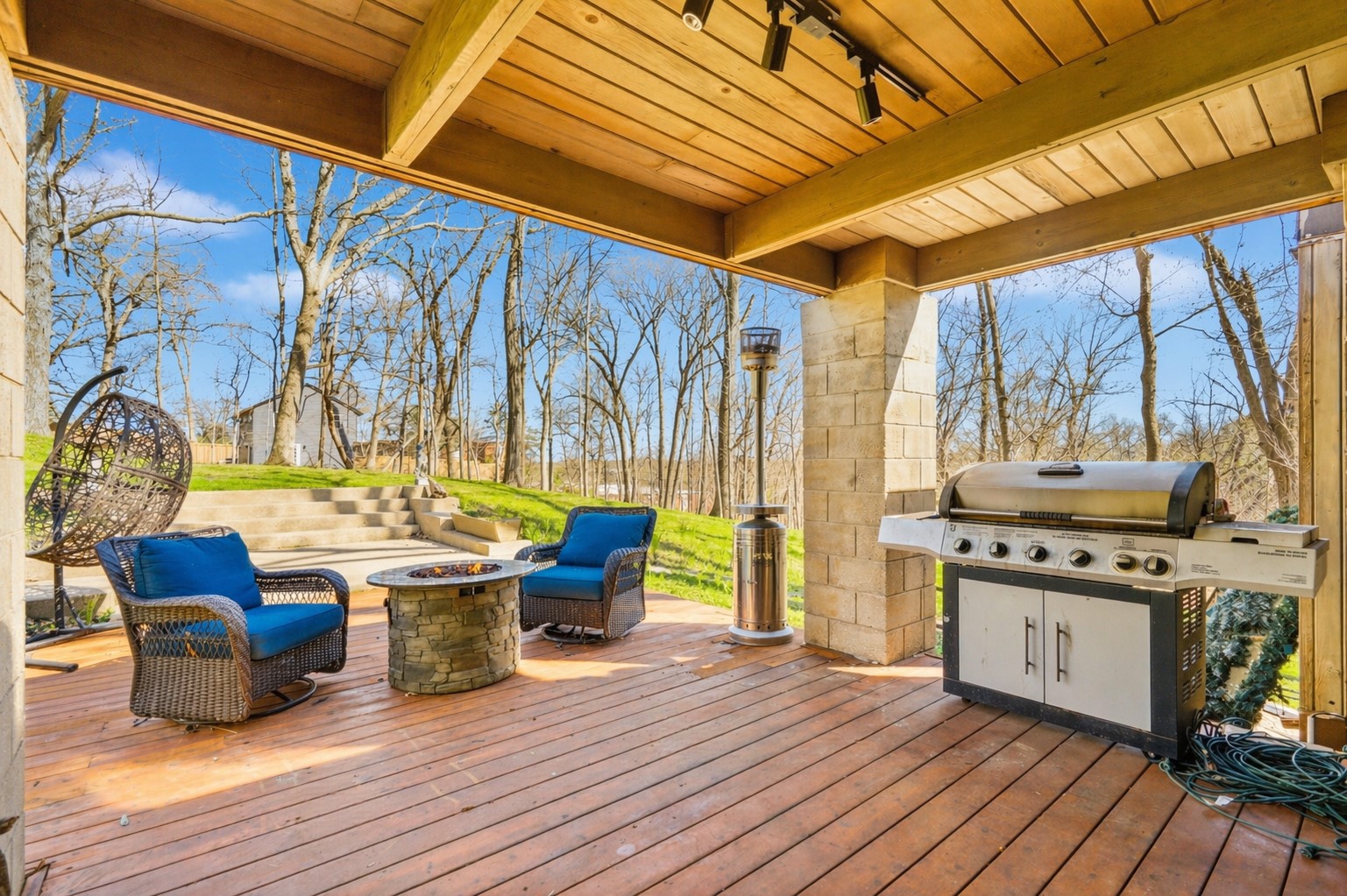 2140 Glass Road NE Cedar Rapids IA 52402