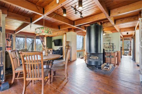 2140 Glass Road NE Cedar Rapids IA 52402