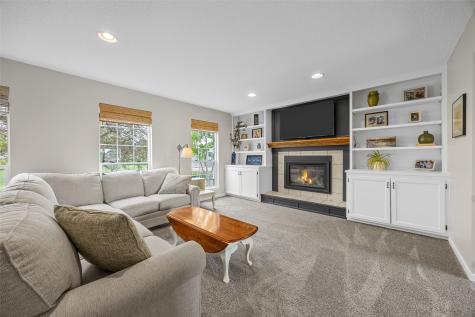 603 High Point Drive SW Cedar Rapids IA 52404